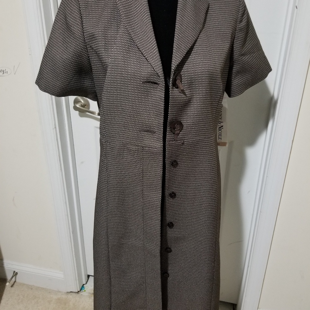Dress - Picture 2 of 7